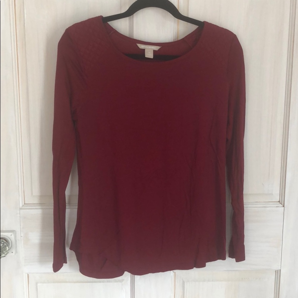 Burgundy t shirt